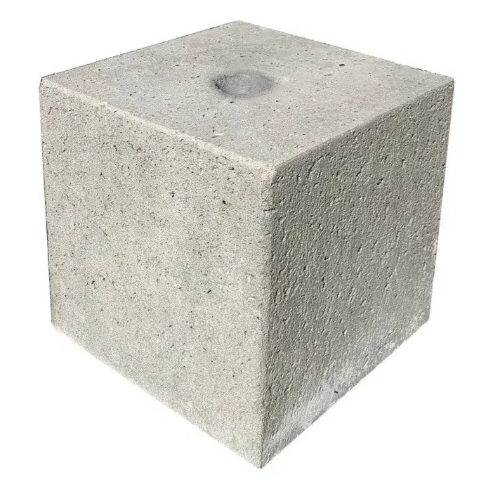 Betonsokkel met funderingstegel t.b.v. montagepaal